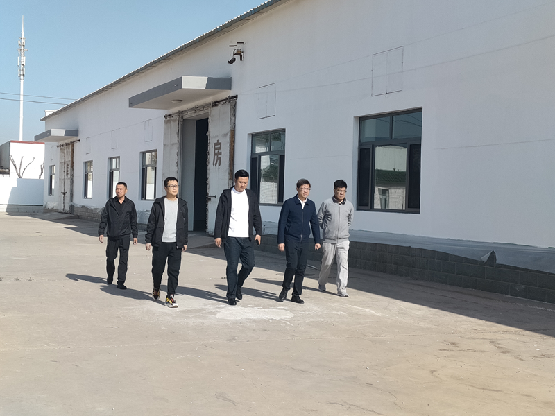 石嘴山市副市長、惠農(nóng)區(qū)委書記王宇翔蒞臨寧夏興康恒潤農(nóng)業(yè)科技發(fā)展有限公司調(diào)研指導(dǎo)