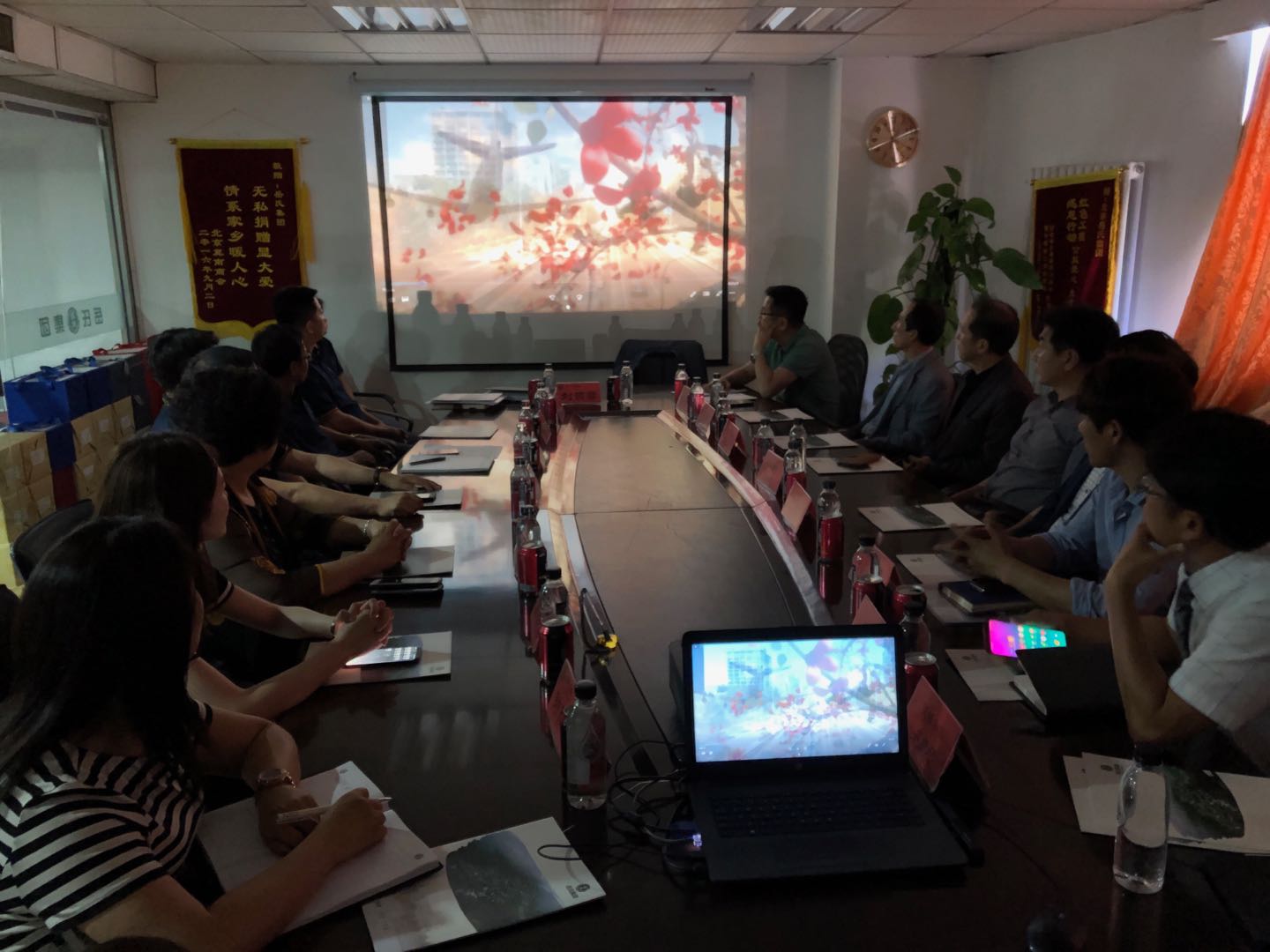 韓國農(nóng)業(yè)協(xié)會、漢城BCC公司、韓國賢光國際到訪岳氏集團(tuán)與并簽署合作協(xié)議