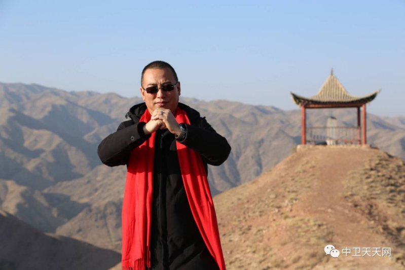2019年1月1日，5位中衛(wèi)青年企業(yè)家在寺口山上送祝福